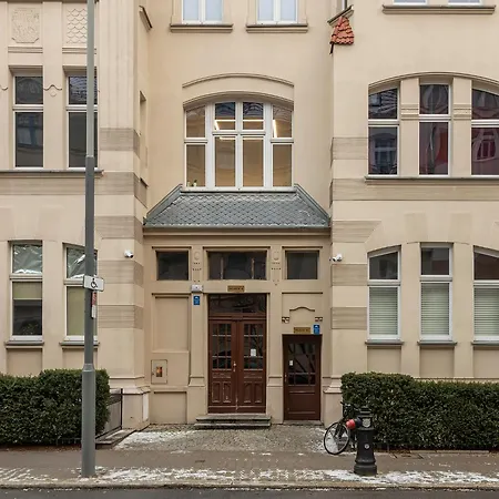 Chelmonskiego 8-02 By Farkas بوزنان