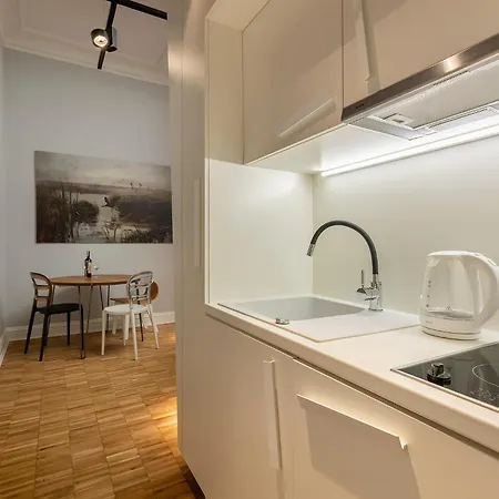 Chelmonskiego 8-02 By Farkas شقة