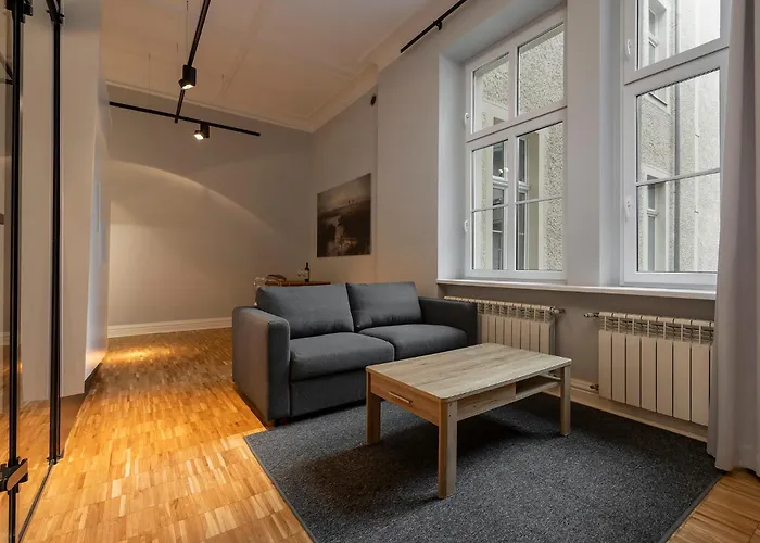 Chelmonskiego 8-02 By Farkas