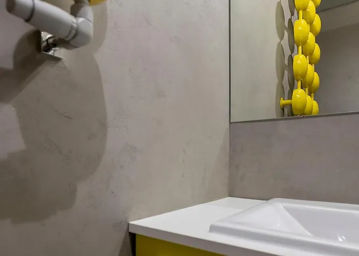 Chelmonskiego 8-02 By Farkas